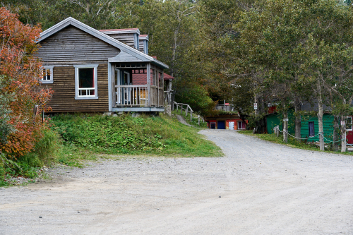Saison,Été,Camping,Hébergement,MRC Haute-Gaspésie,Région,Sainte-Anne-Des-Monts,Le Sea Shack,Chalet,Eau,Plage,Bar,Club,Pub,Brasserie,Jour,Temps
